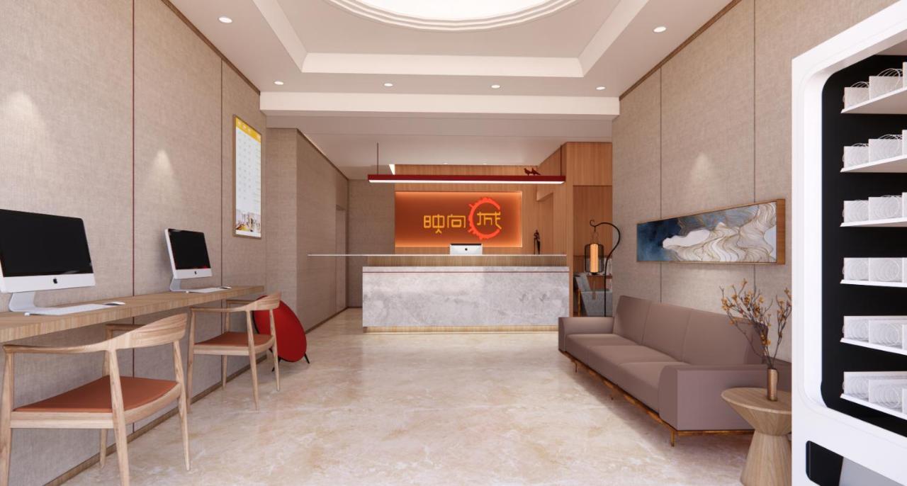 Happy Dragon Hotel -- Nearby Tiananmen Square & Forbidden City & Wangfujing Street & Line 5,6,8 Subway Nearby & Free Coffee & Free Laundry & Fluent English Speaking & Tourist Attractions Ticket Service & Free Wifi Unlimited For Western Software Pequim Exterior foto