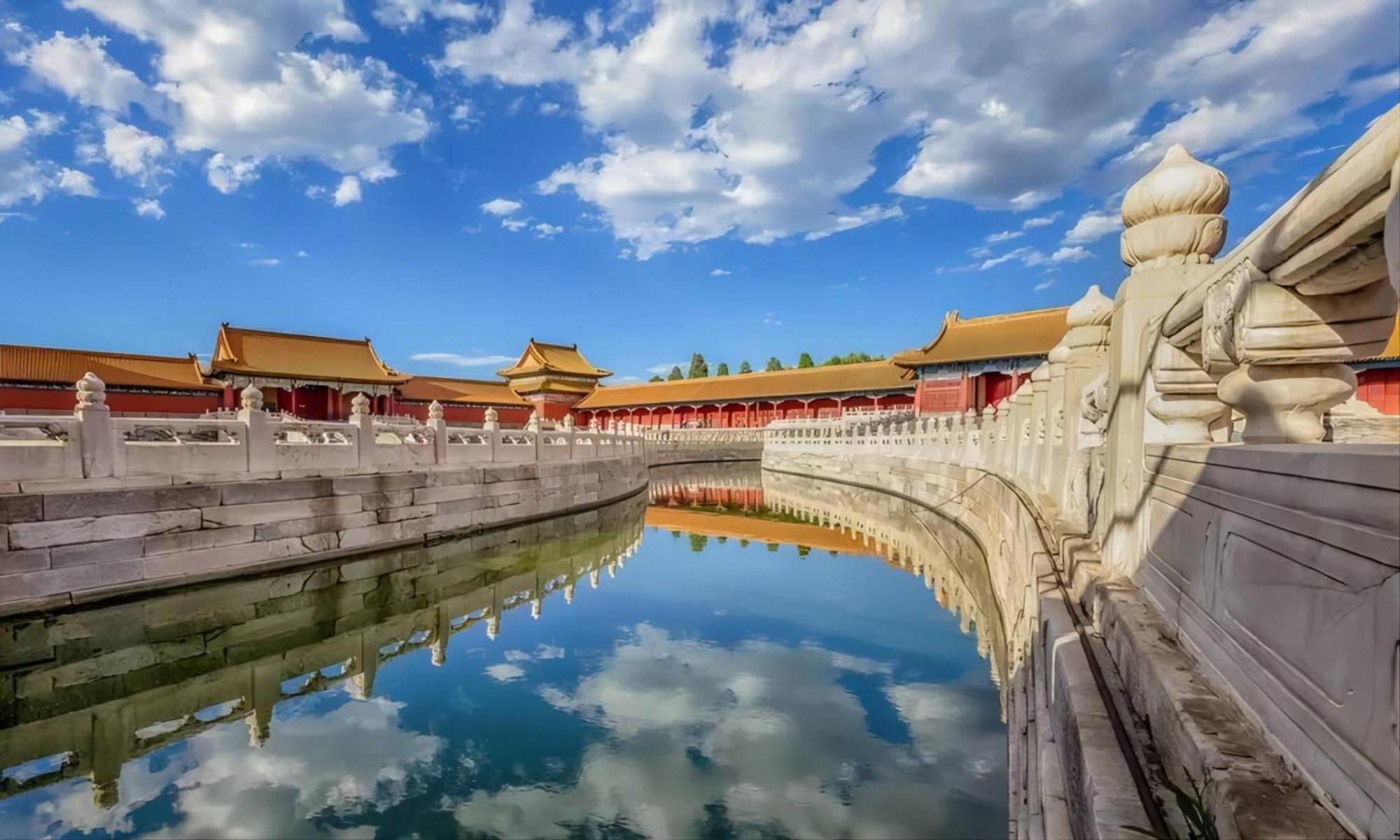 Happy Dragon Hotel -- Nearby Tiananmen Square & Forbidden City & Wangfujing Street & Line 5,6,8 Subway Nearby & Free Coffee & Free Laundry & Fluent English Speaking & Tourist Attractions Ticket Service & Free Wifi Unlimited For Western Software Pequim Exterior foto